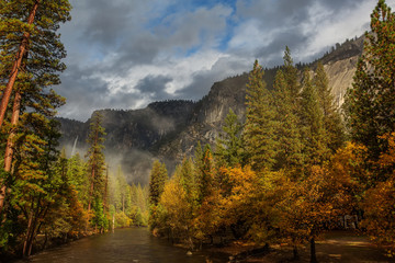 Spectacular views of the Yosemite National Park in autumn, California, USA