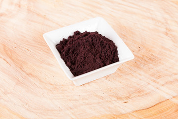 powder gives acai brazilian fruit-Euterpe oleracea