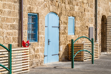 Fototapeta premium Vintage wooden double door in Old Jaffa, Israel