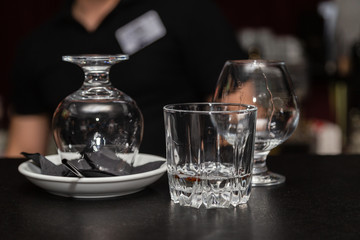 Empty glass glasses on the table in the restaurant