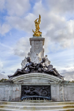London, UK, 30 October 2012: The Queen Victoria Memorial