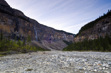Valley of a Hundred Falls