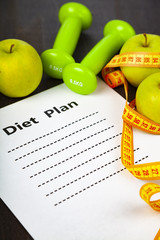 Apples,  diet plan and measuring tape