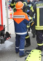 Obraz premium Jugendfeuerwehr im Einsatz 112