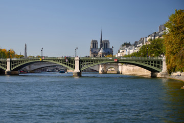 Fototapeta premium Pictures of Paris while walking along the river Seine