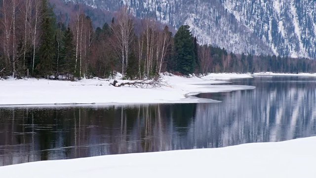 Video waters of Altai river Biya in winter season