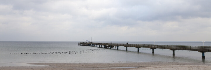 Fototapeta na wymiar Seebrücke, Scharbeutz, Ostseeküste, Lübecker Bucht, Schleswig-Holstein, Deutschland