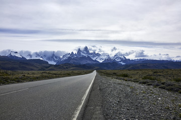 Fototapeta premium Highway and Snowcapped Fitz Roy Mountain Peaks in Argentinian Patagonia