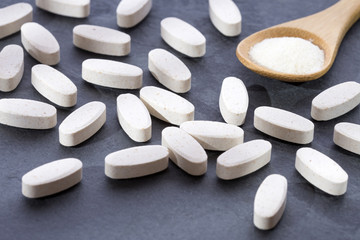 Pills and collagen protein powder - Hydrolyzed