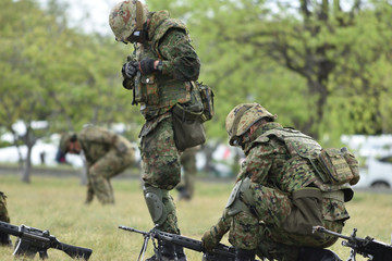 Fototapeta premium 武装した自衛官