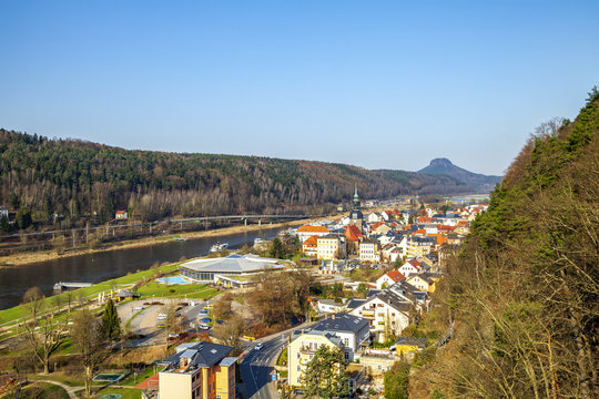 Bad Schandau Panorama &uuml;ber die Stadt 