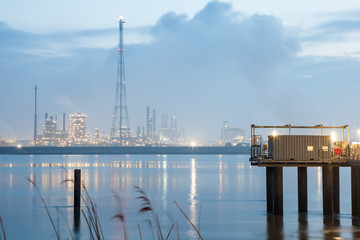 Fototapeta premium industry by the river