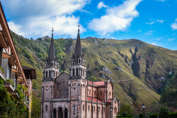 Fototapeta na wymiar Basilica de Santa Maria, Covadonga, Asturias
