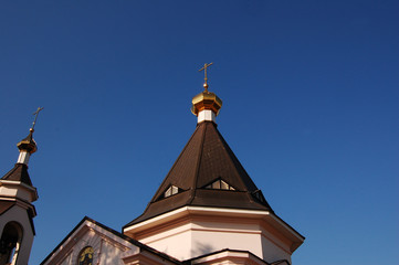 Fototapeta na wymiar the Ukrainian Orthodox Church, the temple of the Holy First-Apostle Paul, Kharkov, church
