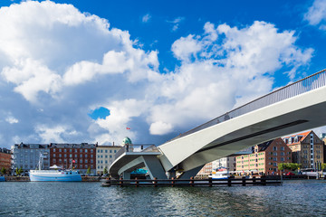 Brücke und Gebäude in der Stadt Kopenhagen, Dänemark