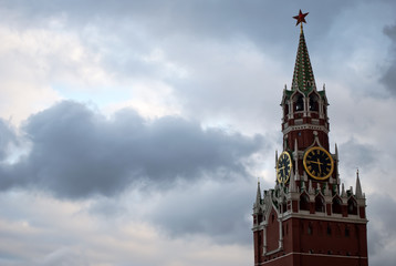 Fototapeta na wymiar Moscow's Spasskaya Clock Tower.