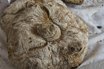 Pieza de pan artesanal