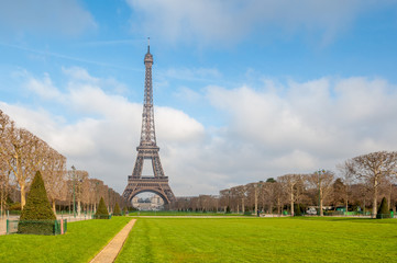 Tour Eiffel, champs de Mars et quartier