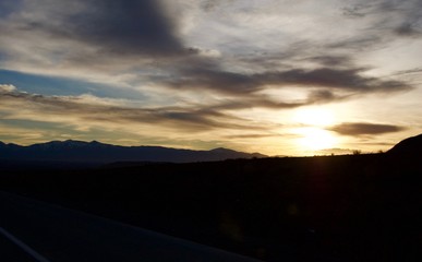 Obraz premium Highway Roadtrip from Nevada to California - USA