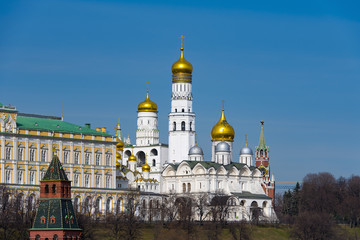 Fototapeta na wymiar View of the Moscow Kremlin from the bridge Russia