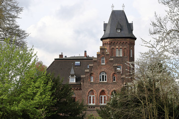 Fototapeta na wymiar Marienburg in Monheim am Rhein