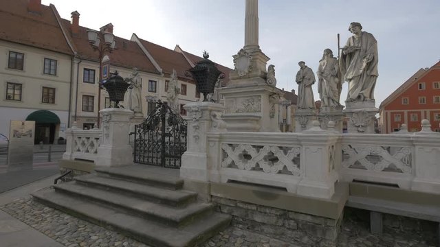 Councilor statues surrounding the Plague Column