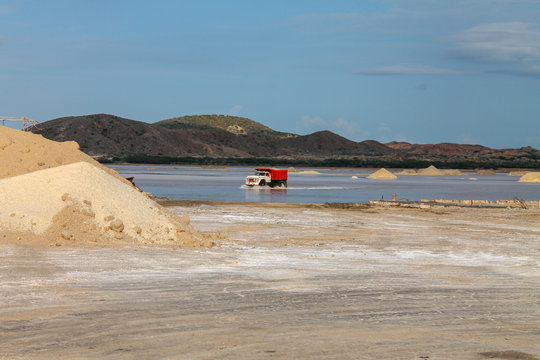 The Araya saltworks