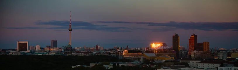 Fototapeten Panoramablick auf Berlin bei Sonnenuntergang © Yehuda