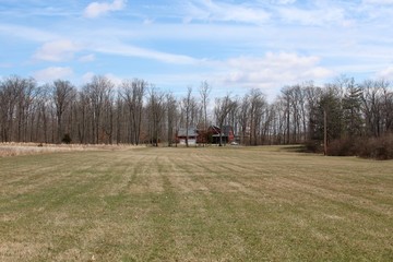 Fototapeta premium The country landscape on a bright sunny spring day.