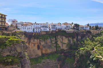 Obraz premium White houses at the top of the ravine. Ronda