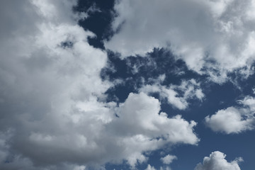 Obraz premium clouds against a blue sky