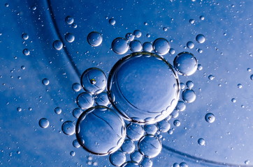 Macro, air bubbles in the water.
