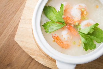 Rice porridge with shrimp.