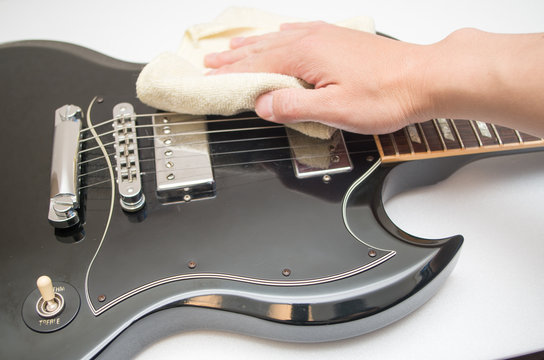 ギター　拭く