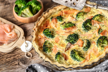 tarte entière au saumon et brocolis 1