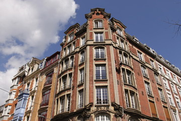 Immeuble en briques à Lille, Nord