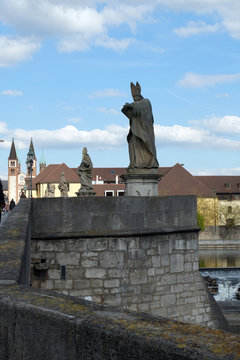 Der Heilige Bruno, Bischof von Würzburg und Erbauer des Würzburger Doms