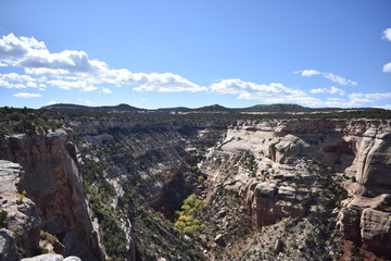 Geologic phenomena and natural wonders of Colorado National Monument