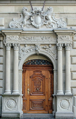 Obraz premium Front entrance of the Town Hall (Rathaus) in the old town - Lucerne, Switzerland