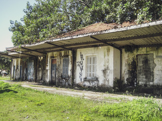 Fototapeta na wymiar casa abandonada
