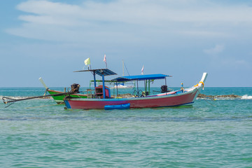 Longtailboote auf dem Meer