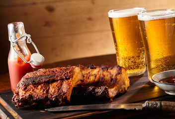 Spicy seasoned grilled spare ribs with beer