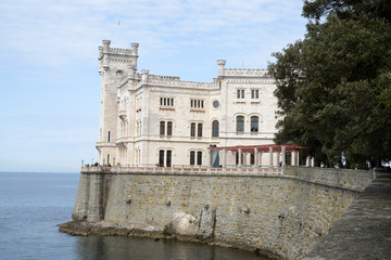 Fototapeta na wymiar Château de Miramare
