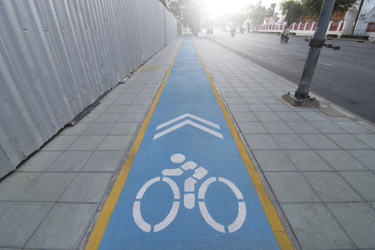 Bicycle signs on the bicycle way.