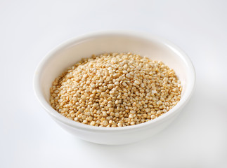 white quinoa seeds