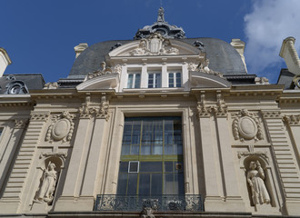 Fototapeta na wymiar immeuble de la République