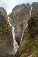 紅葉の称名滝とハンノキ滝