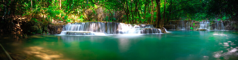 Huai Mae Khamin Waterfall, Kanchanaburi It is a beautiful waterfall in Thailand. And people go on vacation. Or take family to create activities together.