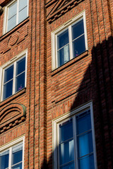 Ceglana elewacja budynku w Östersund