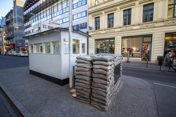 Checkpoint Charlie, Berlin, Germany - obrazy, fototapety, plakaty